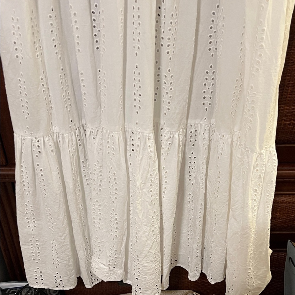Caslon Elegant White Eyelet Dress - Picture 8 of 10